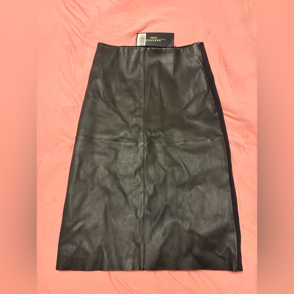 NWT MaxMara Black Leather Pencil Skirt